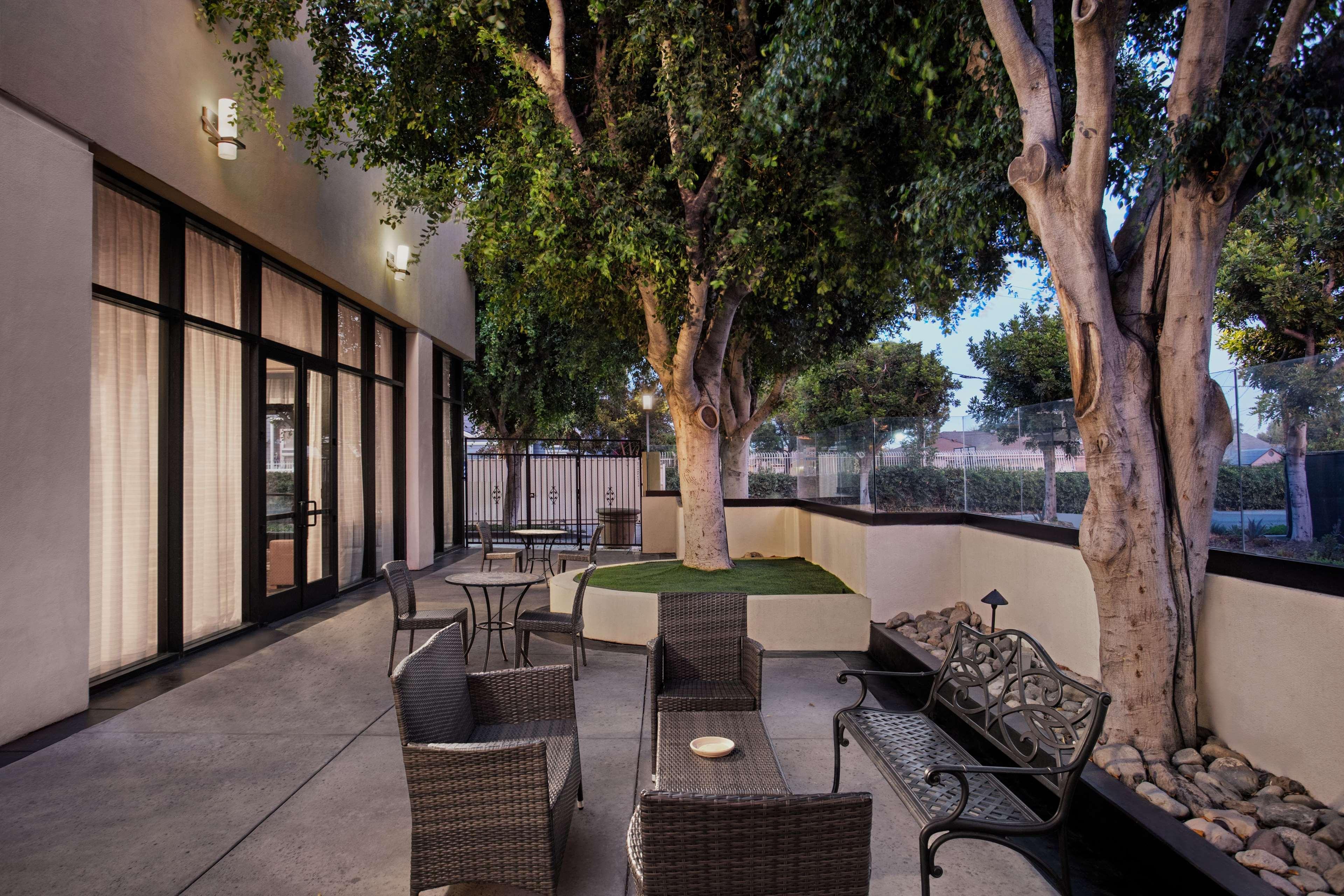 Doubletree By Hilton Los Angeles Norwalk Exterior foto